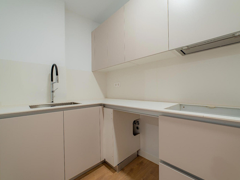 New Ground Floor Apartment with Terrace. Photo:  18