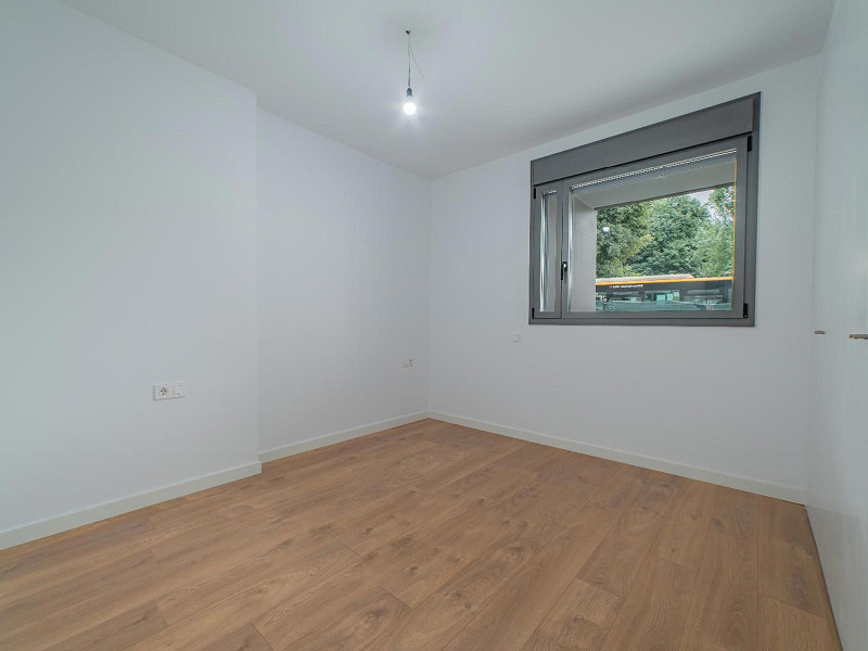 New Ground Floor Apartment with Terrace. Photo:  26