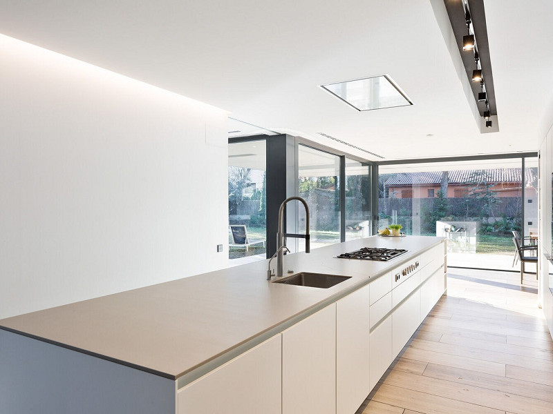 Designer Villa with Private Garden and Pool in Valldoreix. Photo:  19