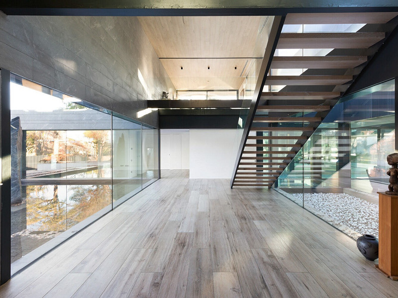 Designer Villa with Private Garden and Pool in Valldoreix. Photo:  26
