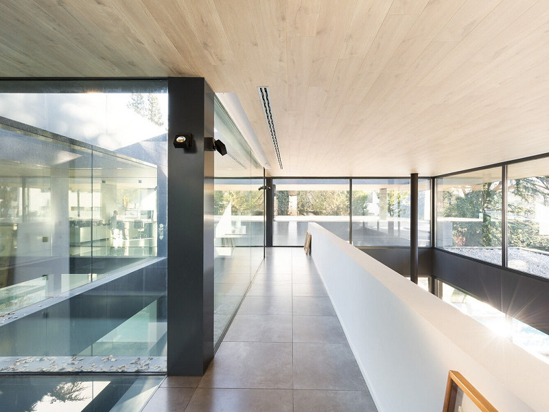 Designer Villa with Private Garden and Pool in Valldoreix. Photo:  27