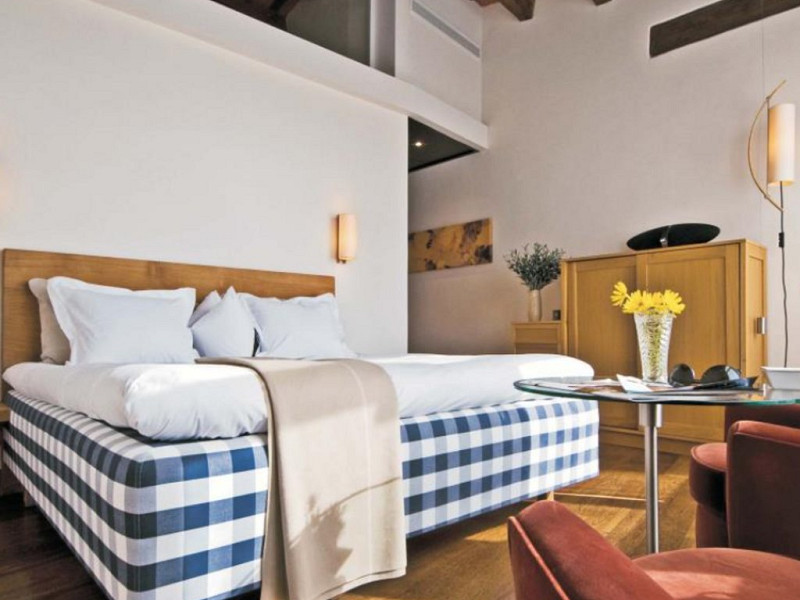 4-Star Hotel Without Operator in the Province of Barcelona. Photo:  3