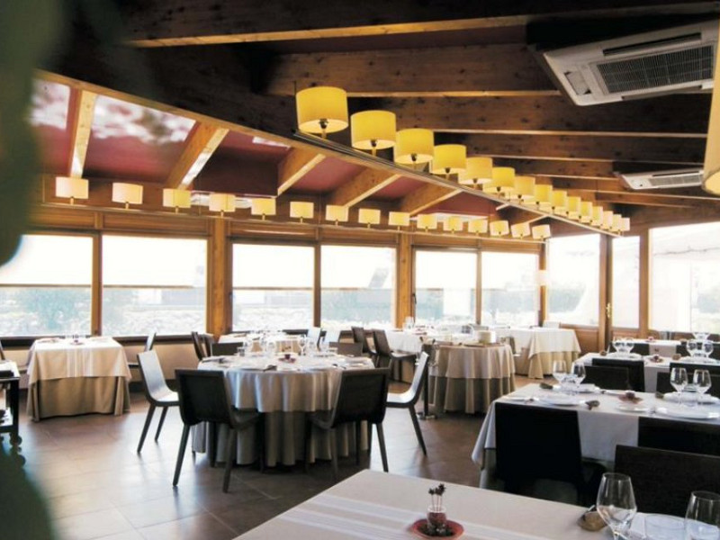 4-Star Hotel Without Operator in the Province of Barcelona. Photo:  4