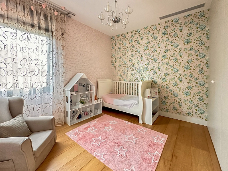 Современный дом в элитном районе у гольф-клуба в Сант-Кугате. Фото:  28
