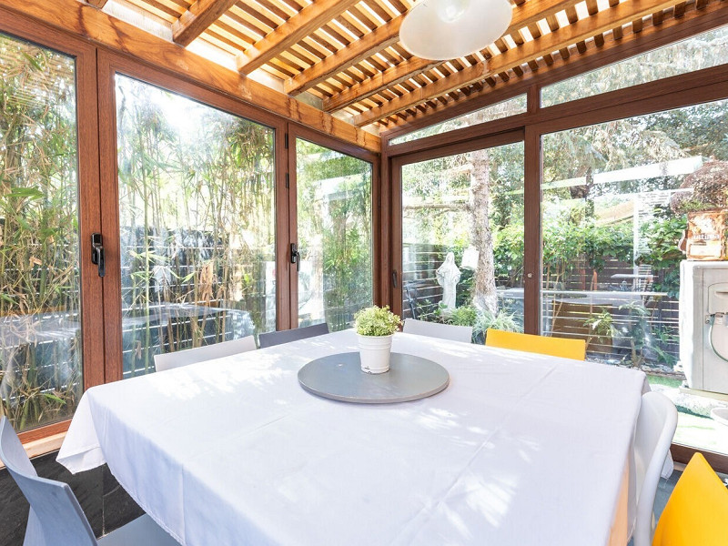 Elegant Semi-Detached Home with Garden and Pool in Sant Cugat. Photo:  17
