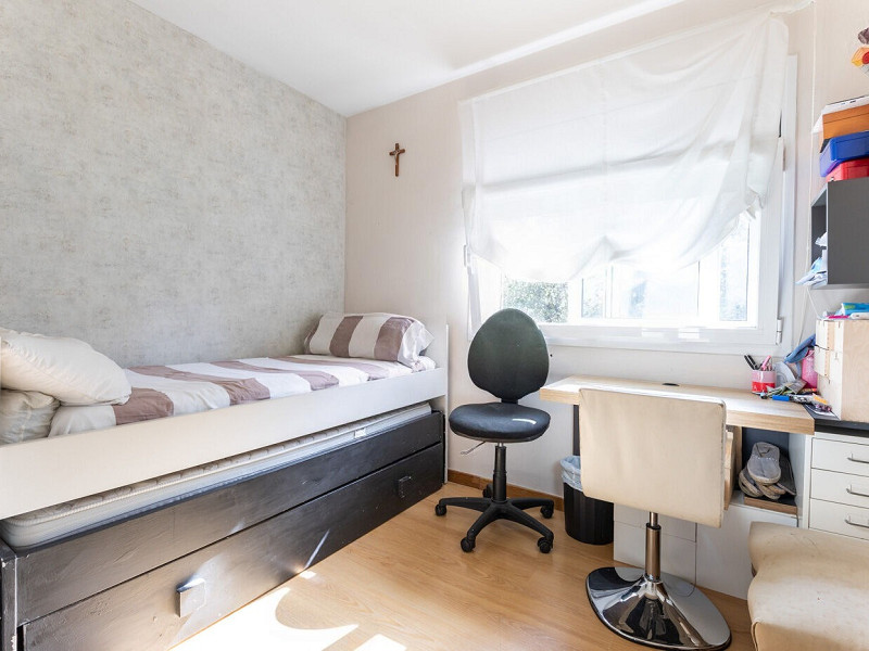 Elegant Semi-Detached Home with Garden and Pool in Sant Cugat. Photo:  26