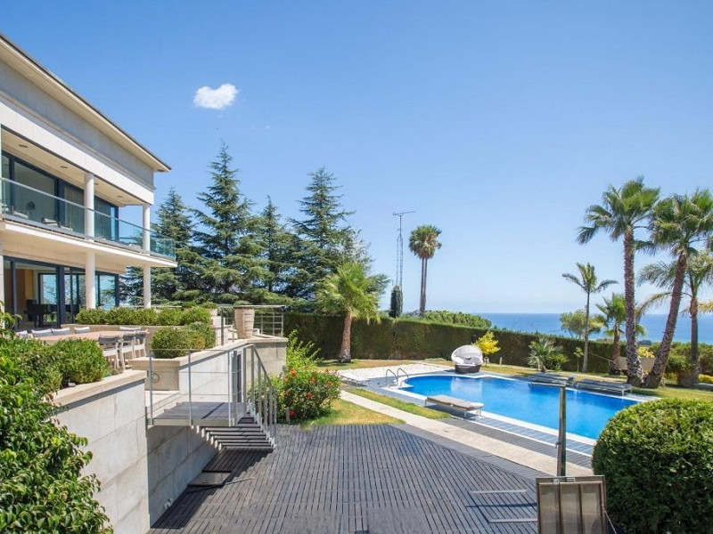 Spectacular Sea-View Villa in Sant Andreu de Llavaneres