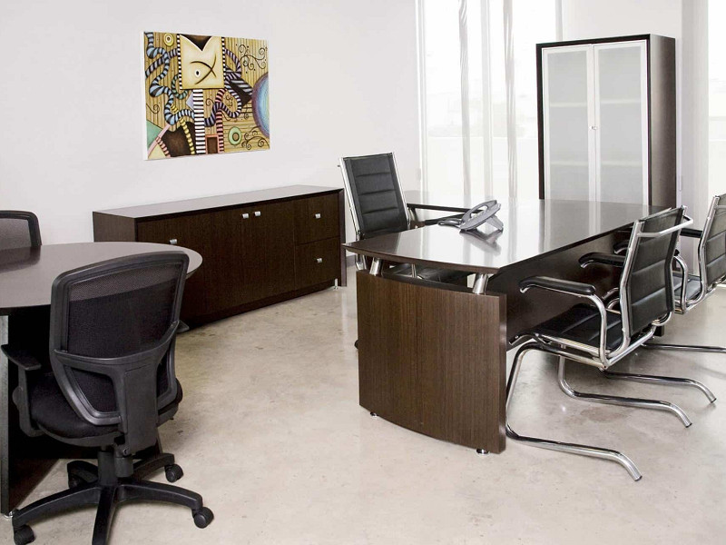 Two Leased Commercial Units in a Residential Area of Madrid With Solid Return. Photo:  2