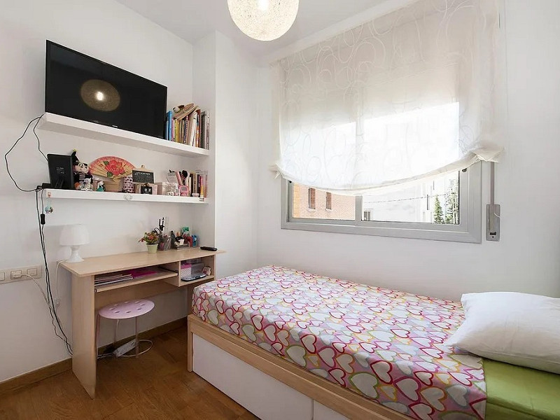 Stylish Townhouse with Terrace in Castelldefels. Photo:  18