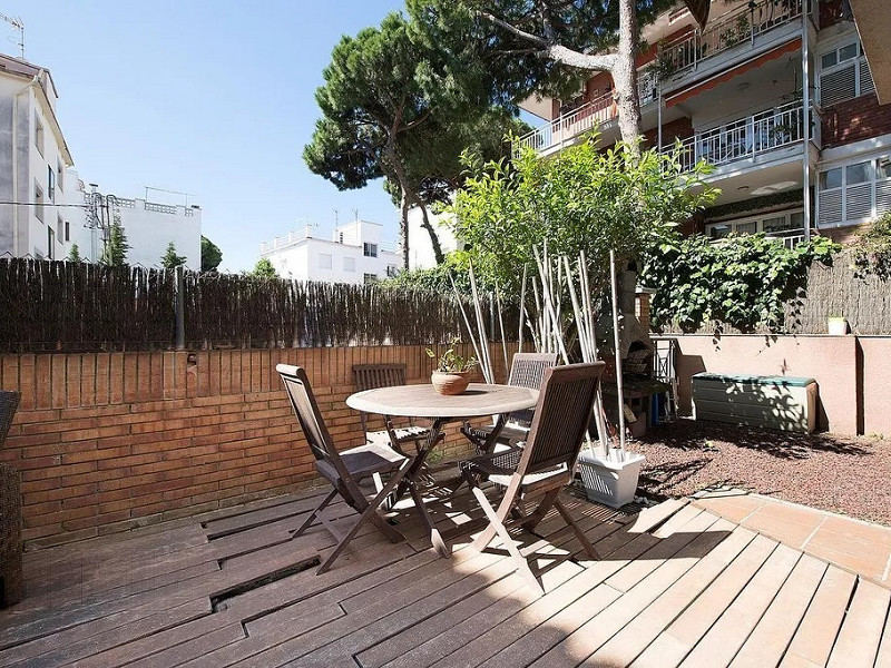 Stylish Townhouse with Terrace in Castelldefels. Photo:  30