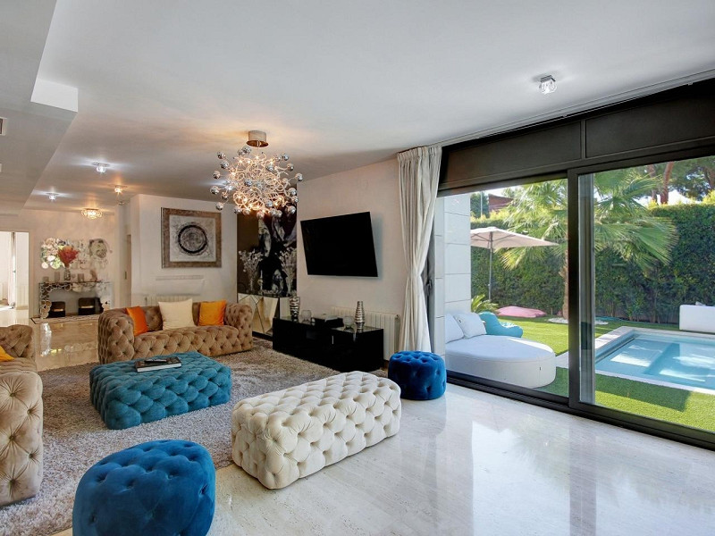 Exclusive Villa with Elegant Design in Gavà Mar, Barcelona. Photo:  6