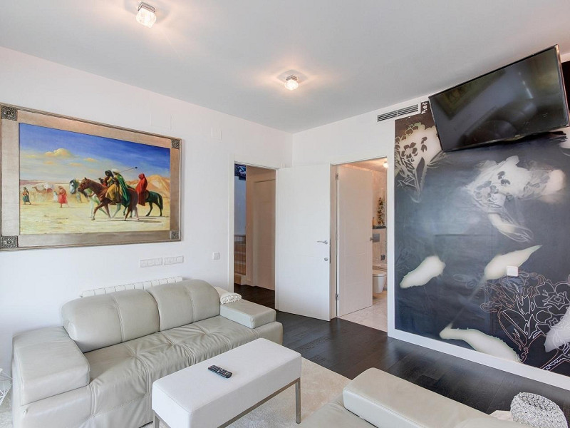 Exclusive Villa with Elegant Design in Gavà Mar, Barcelona. Photo:  9