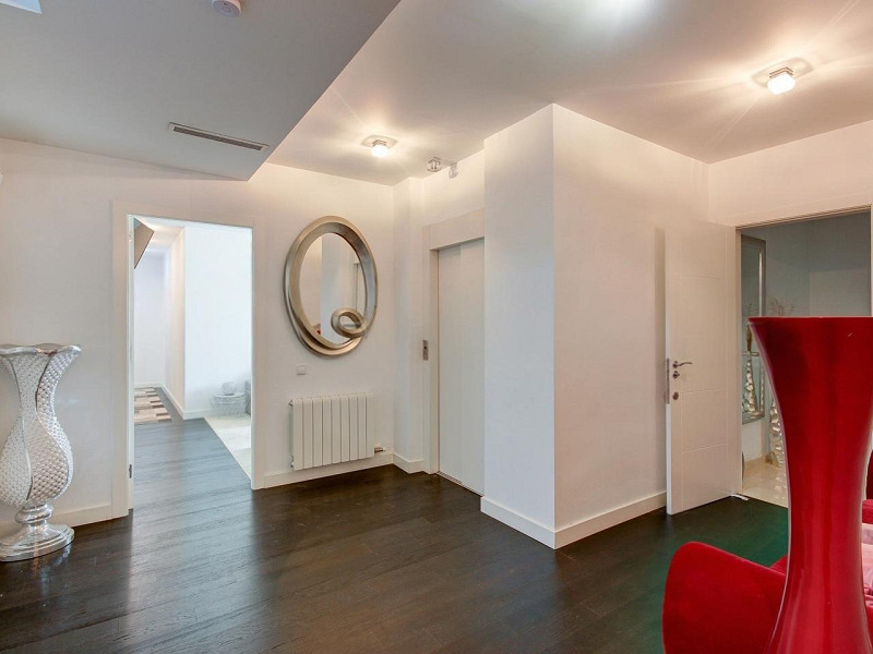 Exclusive Villa with Elegant Design in Gavà Mar, Barcelona. Photo:  12