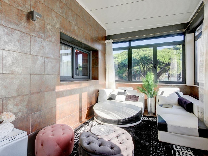 Exclusive Villa with Elegant Design in Gavà Mar, Barcelona. Photo:  22
