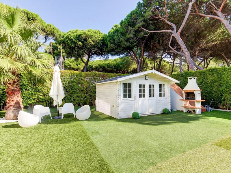 Exclusive Villa with Elegant Design in Gavà Mar, Barcelona. Photo:  25