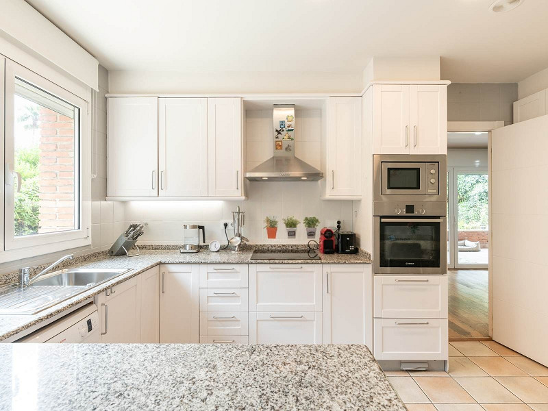 Magnificent High-End Villa in Gavà Mar. Photo:  6