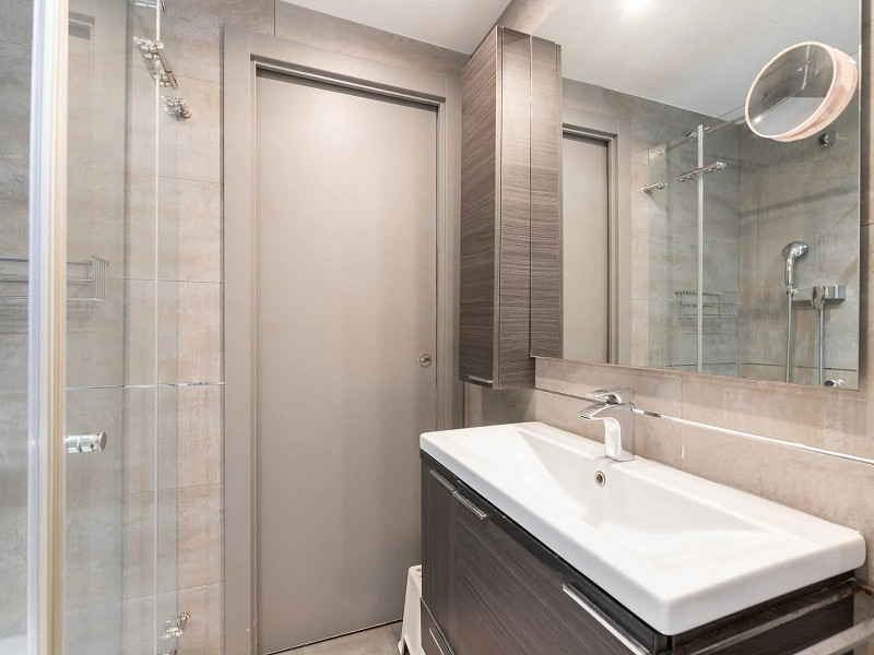 Magnificent High-End Villa in Gavà Mar. Photo:  11