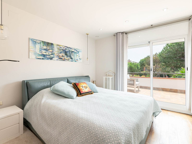 Magnificent High-End Villa in Gavà Mar. Photo:  13