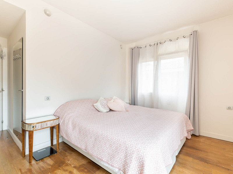 Magnificent High-End Villa in Gavà Mar. Photo:  18