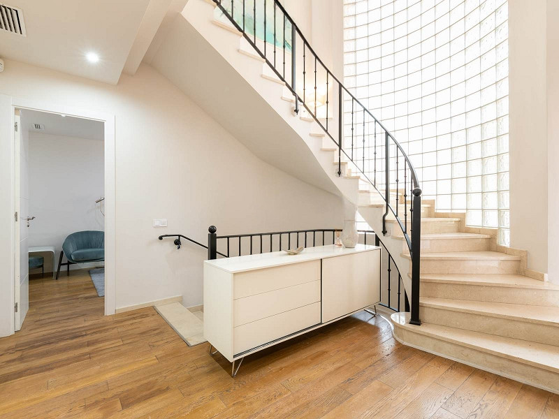 Magnificent High-End Villa in Gavà Mar. Photo:  21