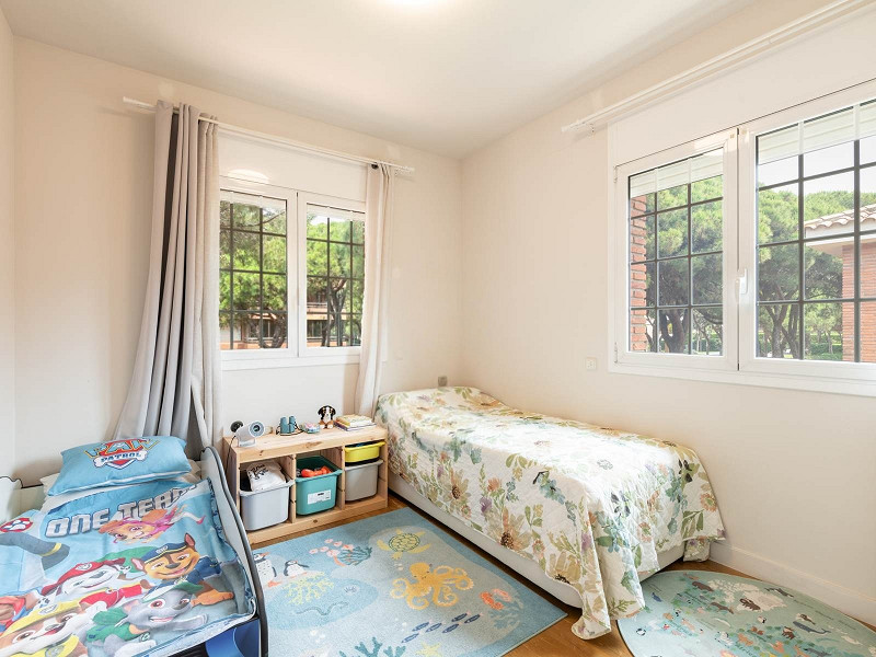 Magnificent High-End Villa in Gavà Mar. Photo:  22