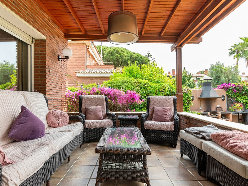 Magnificent High-End Villa in Gavà Mar. Photo:  23