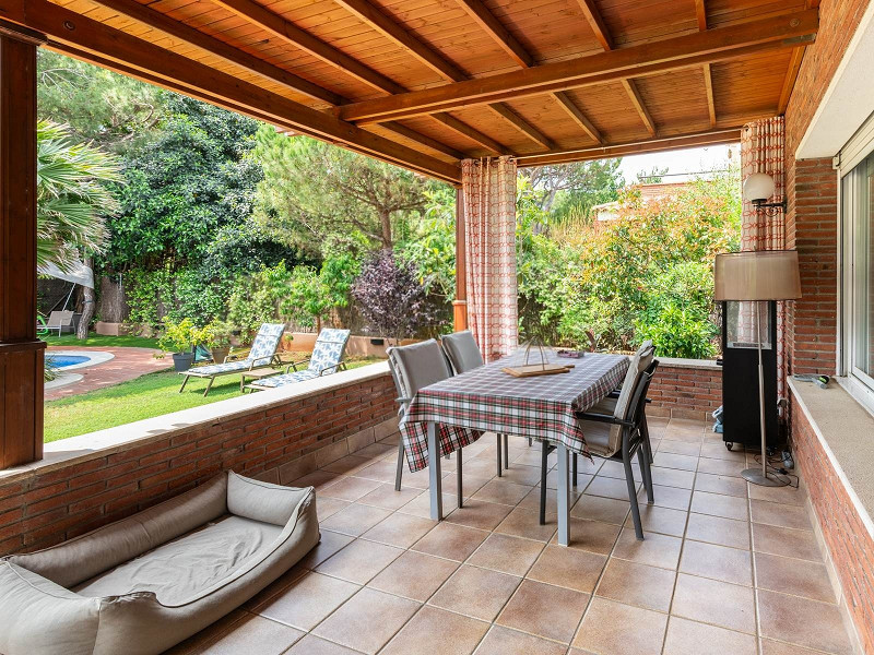 Magnificent High-End Villa in Gavà Mar. Photo:  25