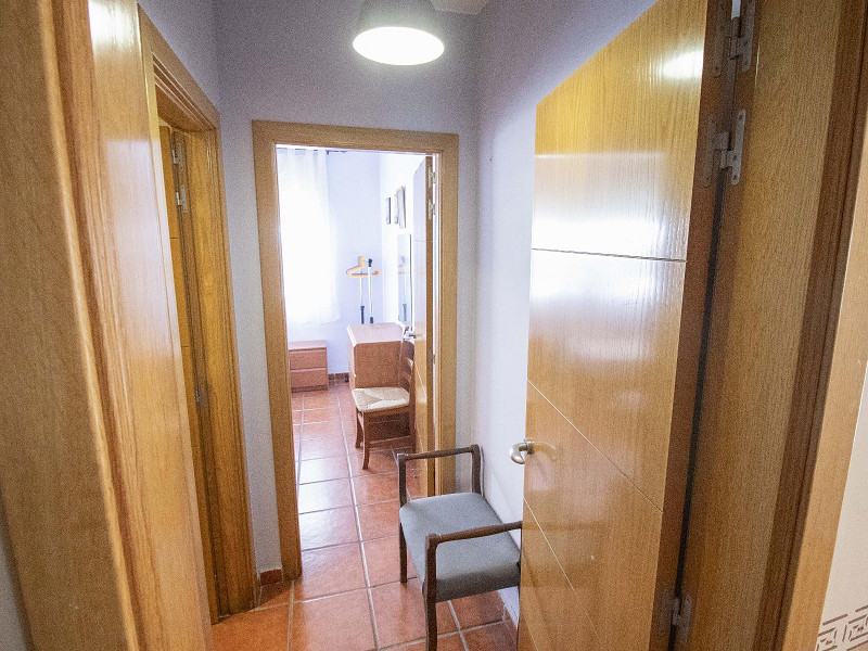 Двухэтажный дом с садом и бассейном в Кома-Руга. Фото:  16