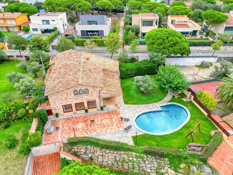 Luxury Villa with Panoramic Sea Views in Les Bateries, S’Agaró. Photo:  34