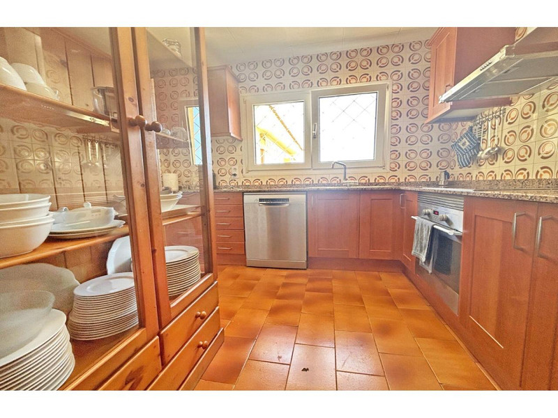 Magnificent House with Garden and Pool in Cala Canyelles. Photo:  5