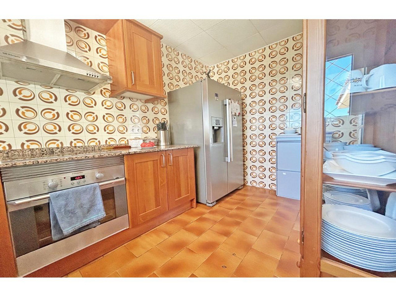 Magnificent House with Garden and Pool in Cala Canyelles. Photo:  15