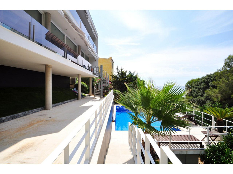 Exclusive Furnished House with Pool and Sea Views in La Tortuga, Lloret de Mar. Photo:  31