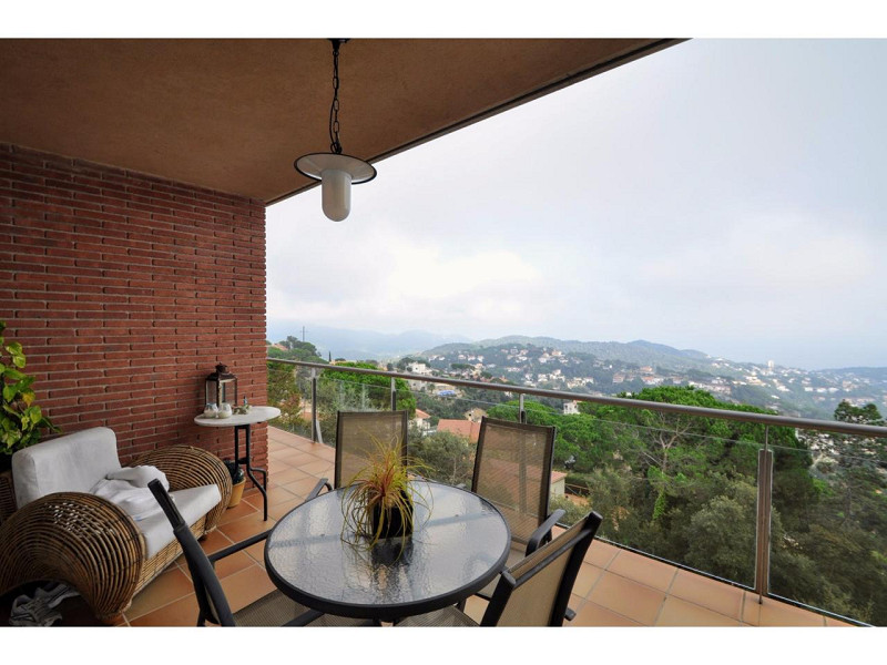 Sea View House with Pool in Lloret de Mar