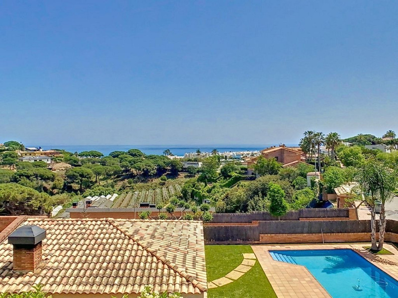 Acogedora casa de estilo mediterráneo en Sant Pol de Mar, Barcelona. Foto:  5