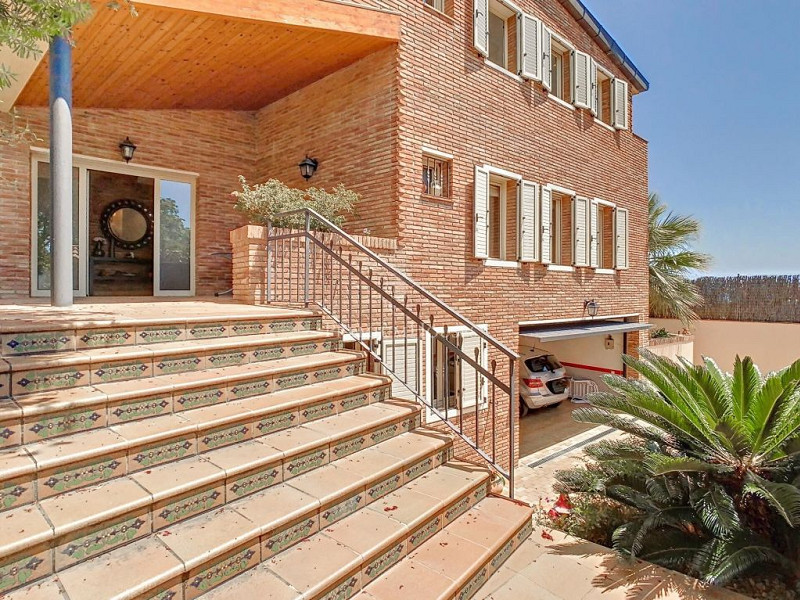 Acogedora casa de estilo mediterráneo en Sant Pol de Mar, Barcelona. Foto:  6