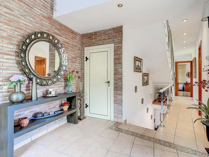 Acogedora casa de estilo mediterráneo en Sant Pol de Mar, Barcelona. Foto:  7
