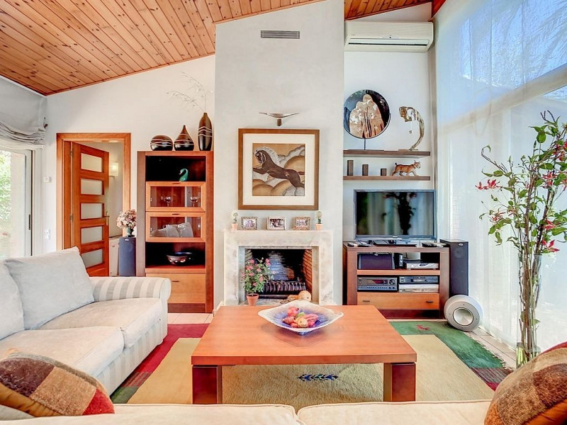Acogedora casa de estilo mediterráneo en Sant Pol de Mar, Barcelona. Foto:  13
