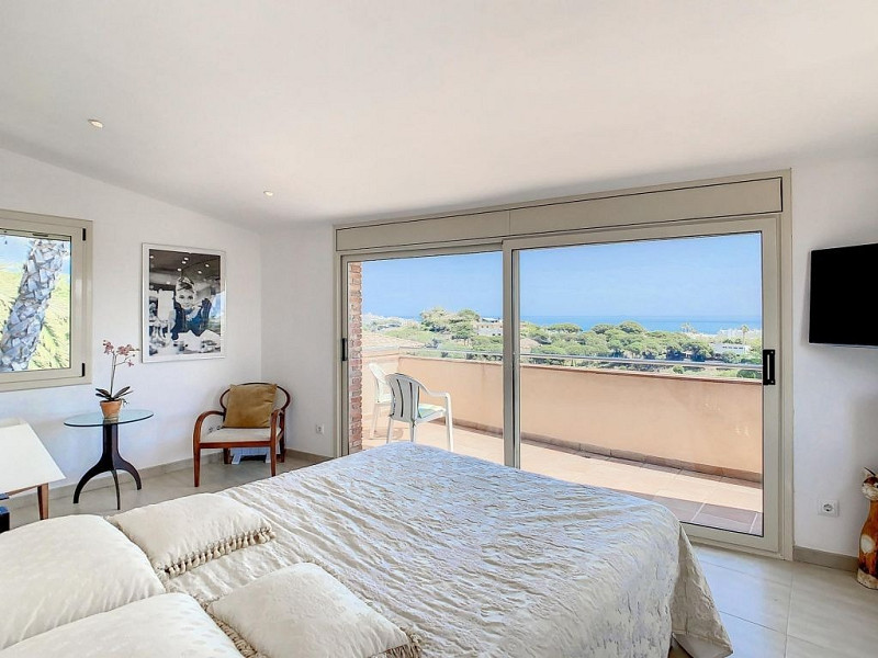 Acogedora casa de estilo mediterráneo en Sant Pol de Mar, Barcelona. Foto:  19