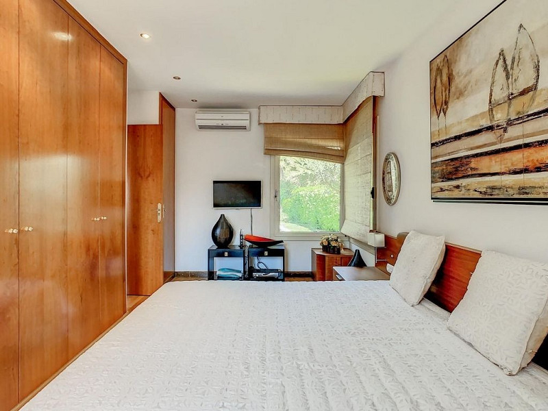 Acogedora casa de estilo mediterráneo en Sant Pol de Mar, Barcelona. Foto:  34