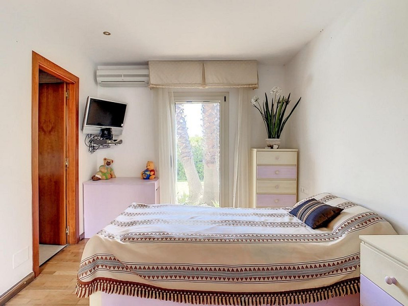Acogedora casa de estilo mediterráneo en Sant Pol de Mar, Barcelona. Foto:  35