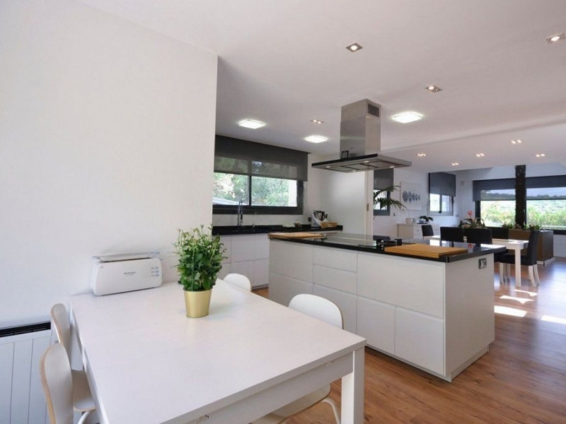 Exclusiva villa de lujo junto al campo de golf en Vallromanes, Barcelona. Foto:  14