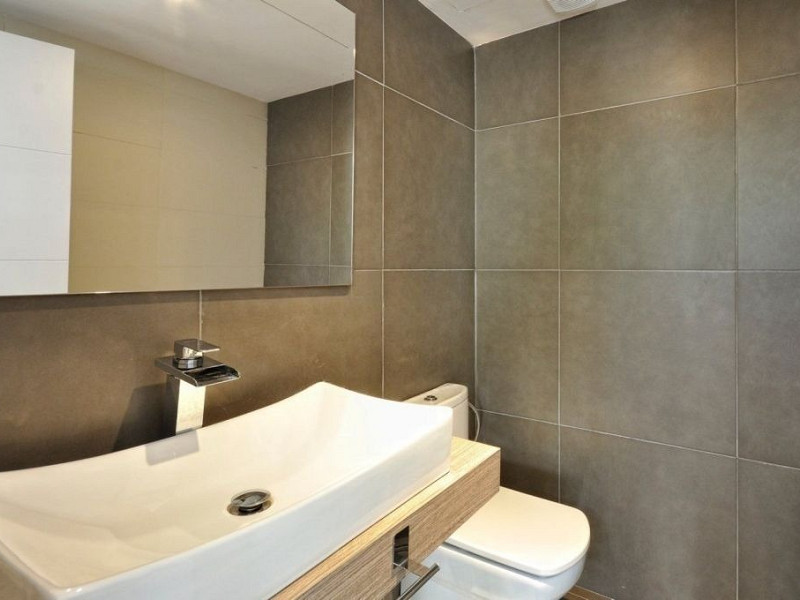 Exclusiva villa de lujo junto al campo de golf en Vallromanes, Barcelona. Foto:  24