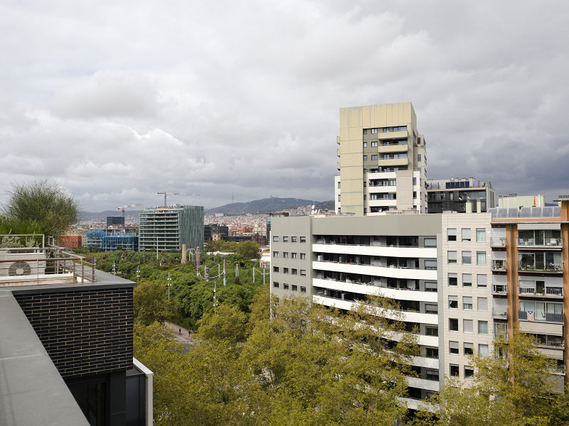 Elegant Top-Floor Apartment in Diagonal Mar, Barcelona. Photo:  29