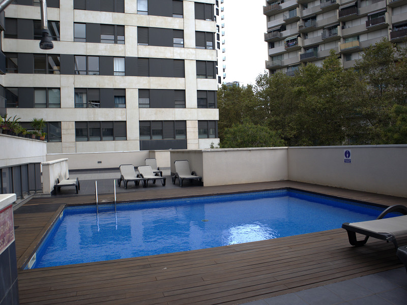 Elegant Top-Floor Apartment in Diagonal Mar, Barcelona. Photo:  35