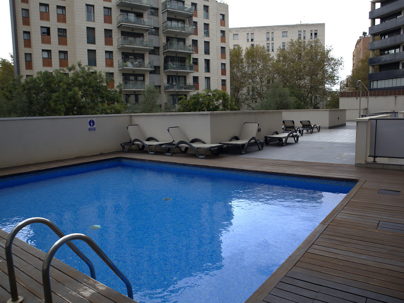 Elegant Top-Floor Apartment in Diagonal Mar, Barcelona. Photo:  33