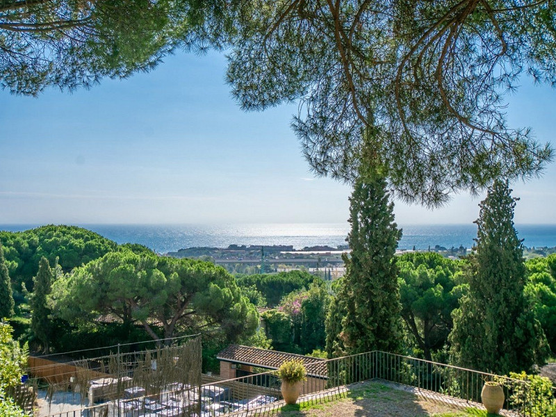 Exclusive Sea-View Villa in Llavaneras. Photo:  3