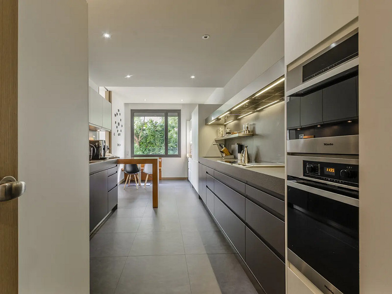 Luxury Apartment in the Prestigious Pedralbes District, Barcelona. Photo:  17