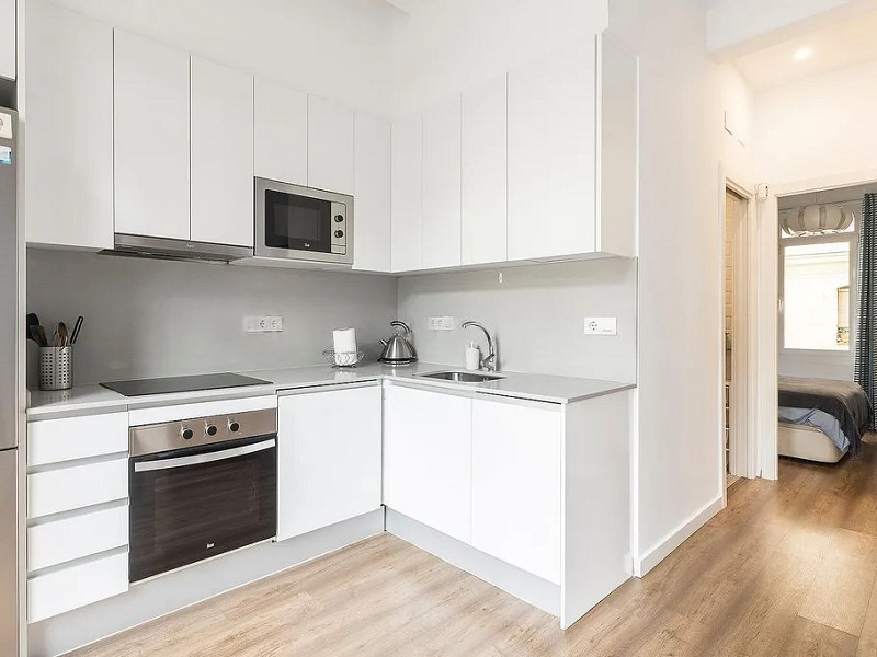 Renovated Apartment Near Barcelona Port. Photo:  11