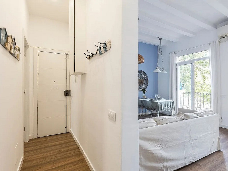 Renovated Apartment Near Barcelona Port. Photo:  12