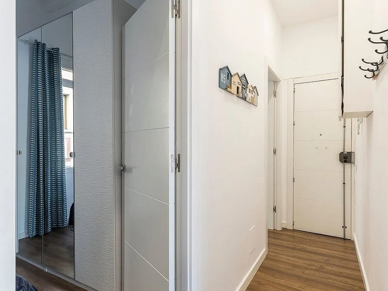 Renovated Apartment Near Barcelona Port. Photo:  20
